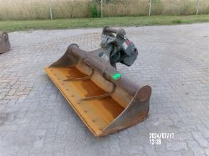 Liebherr Grabenräumlöffel schwenkbar 2.000mm