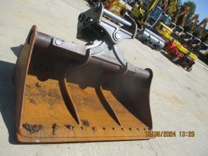 Liebherr Grabenräumlöffel schwenkbar 2.200mm