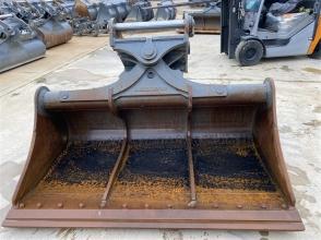 Liebherr Grabenräumlöffel schwenkbar 2.200mm