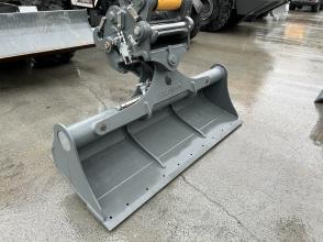 Liebherr Grabenräumlöffel schwenkbar