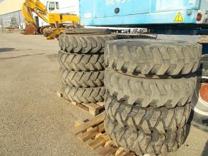 3 x Luftreifen 11.00-20 mit Felgen 10-Loch