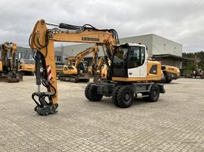 Liebherr A 918 Litronic
