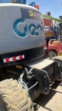 2015 Genie Z-62 Articulated Boom