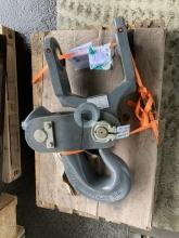 Liebherr Lasthaken 25T + Aufhängung