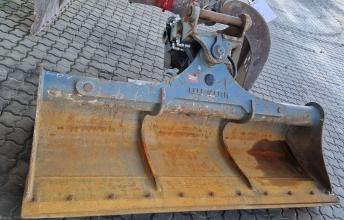 Liebherr Grabenräumlöffel schwenkbar, 2000 mm