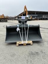 Liebherr Grabenräumlöffel schwenkbar