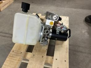 Liebherr Elektrohydraulische Pumpe 24V mit Tank