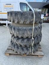 8x Räder 10.00-20 mit 10-Loch Felgen