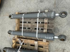 Liebherr Hubzylinder 110/70*1410-895