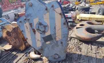 Block SCC 1500 3 sheave 1 1/8 cable