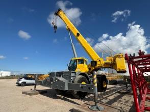 2013 Grove RT880E Rough Terrain