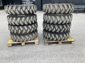 8x Räder 10.00-20 mit 10-Loch Felgen