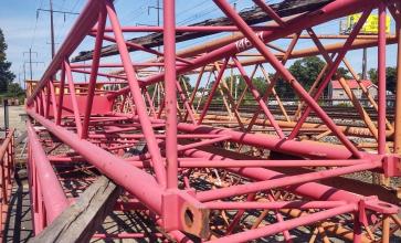 Manitowoc jib 140-attach to 2250 luffer tip