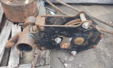 15 ton block 9/16 Manitowoc - cary deck 1 sheave