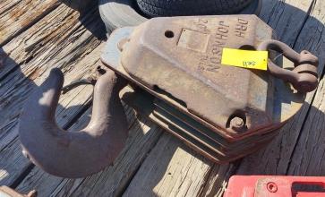 Hook Block 3 sheaves, metal 3/4 inch rope