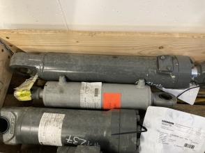 Liebherr Hydraulikzylinder 90/56*710-380