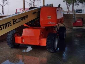 2017 JLG 660SJ