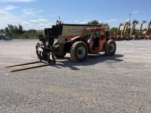 2015 JLG 1055