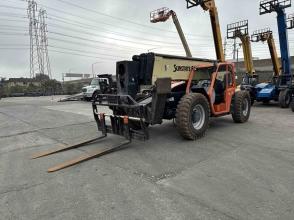 2014 JLG 1055