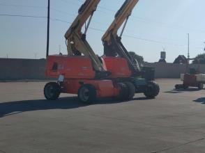2017 JLG 660SJ