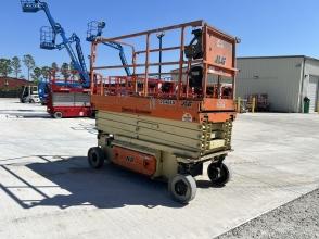 2017 JLG 2646ES