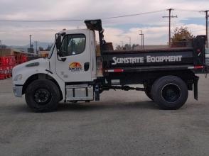 2017 Freightliner M2106