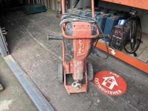 2014 HILTI TE 3000-AVR