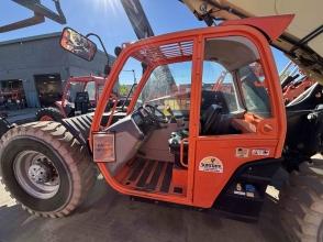 2015 JLG 1055