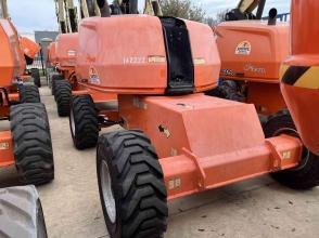 2015 JLG 400S