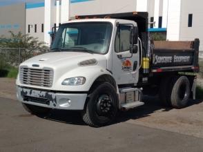 2017 Freightliner M2106