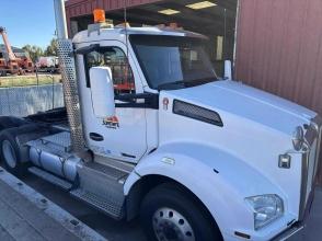 2017 Freightliner M2106