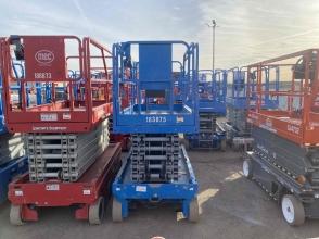 2017 Genie GS-4047