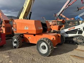 2017 JLG 660SJ