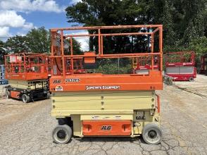 2017 JLG 2632ES