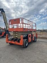 2017 JLG 430LRT