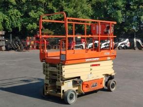 2017 JLG 3246ES