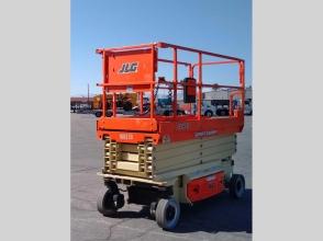 2017 JLG 3246ES