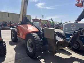 2015 JLG 1055