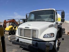 2015 Freightliner M2106